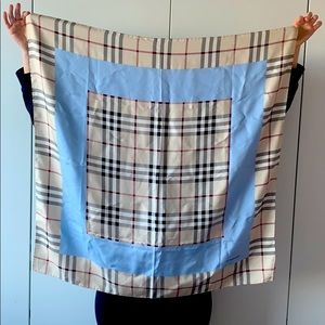 Burberry 100% silk authentic scarf sq 33x33”